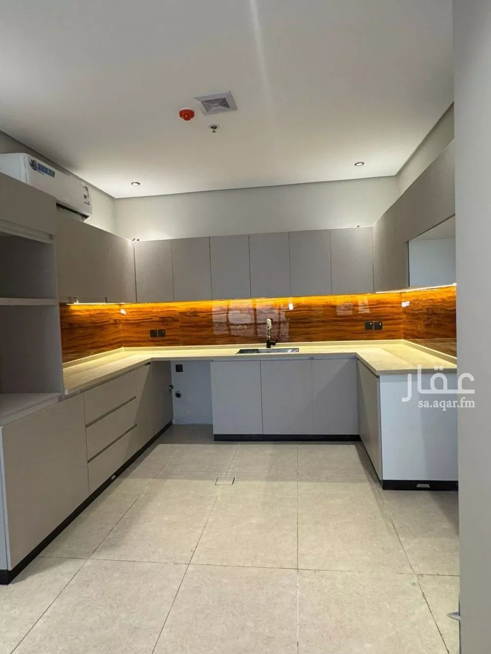 6 bedroom apartment in Dahiat King Fahd 7