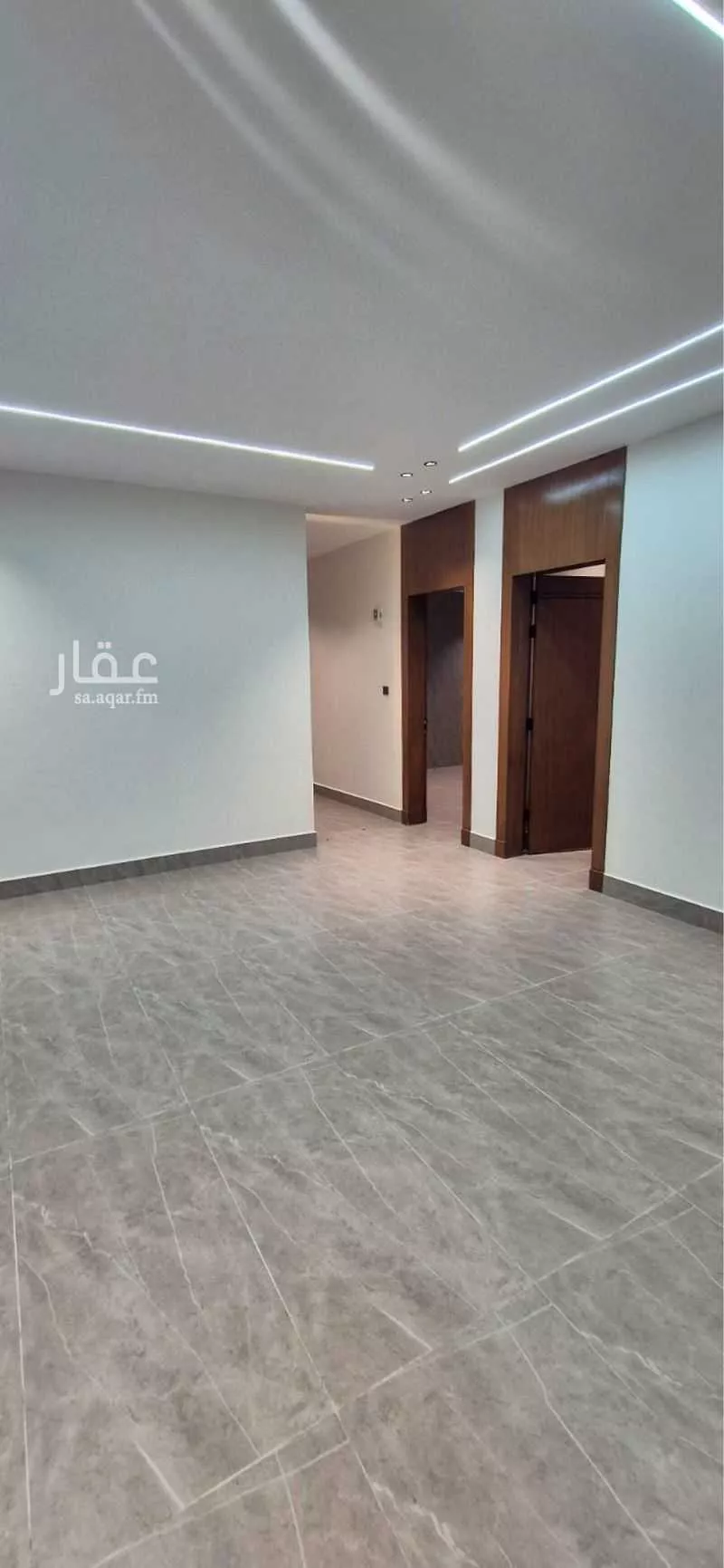 شقة 6 غرف في ضاحية الملك فهد 4