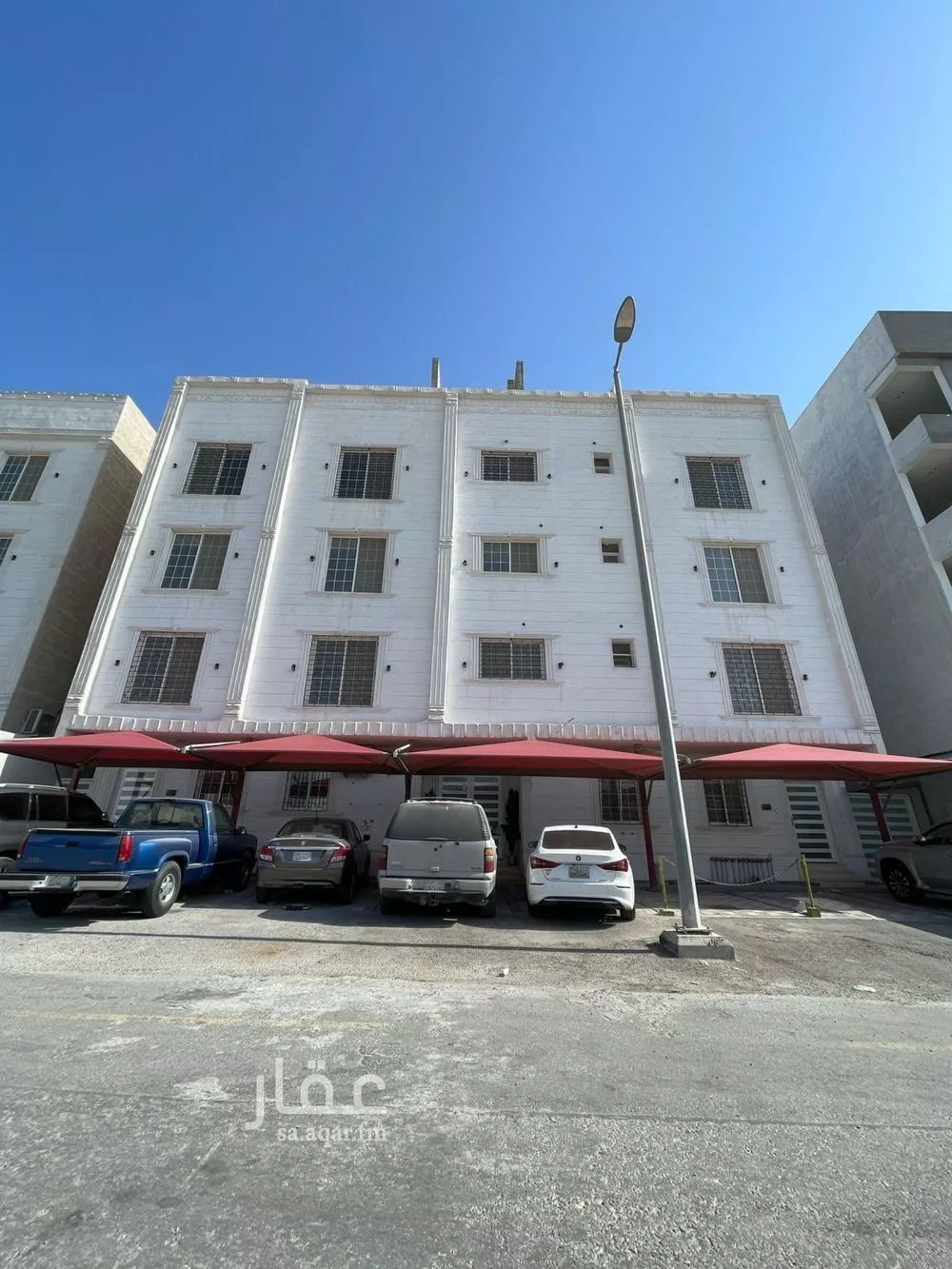 6 bedroom apartment in Al Fardus 4