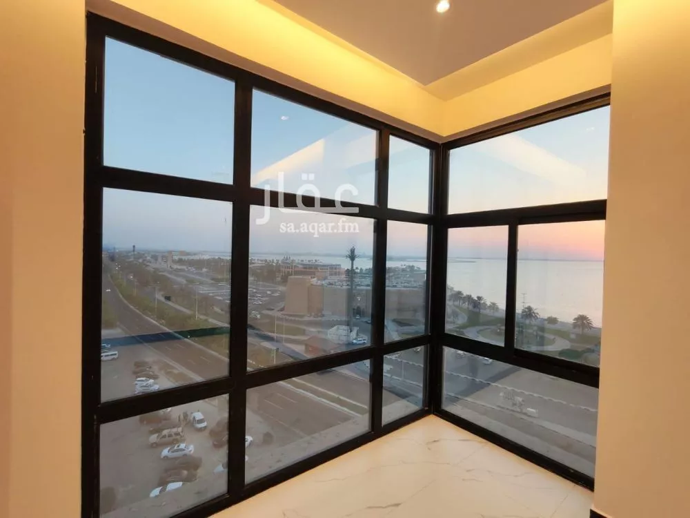 5 bedroom apartment in Ash Shati Al Gharbi 3