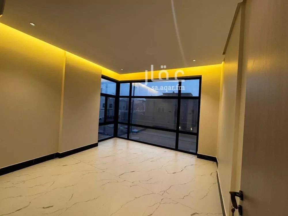 5 bedroom apartment in Ash Shati Al Gharbi 5