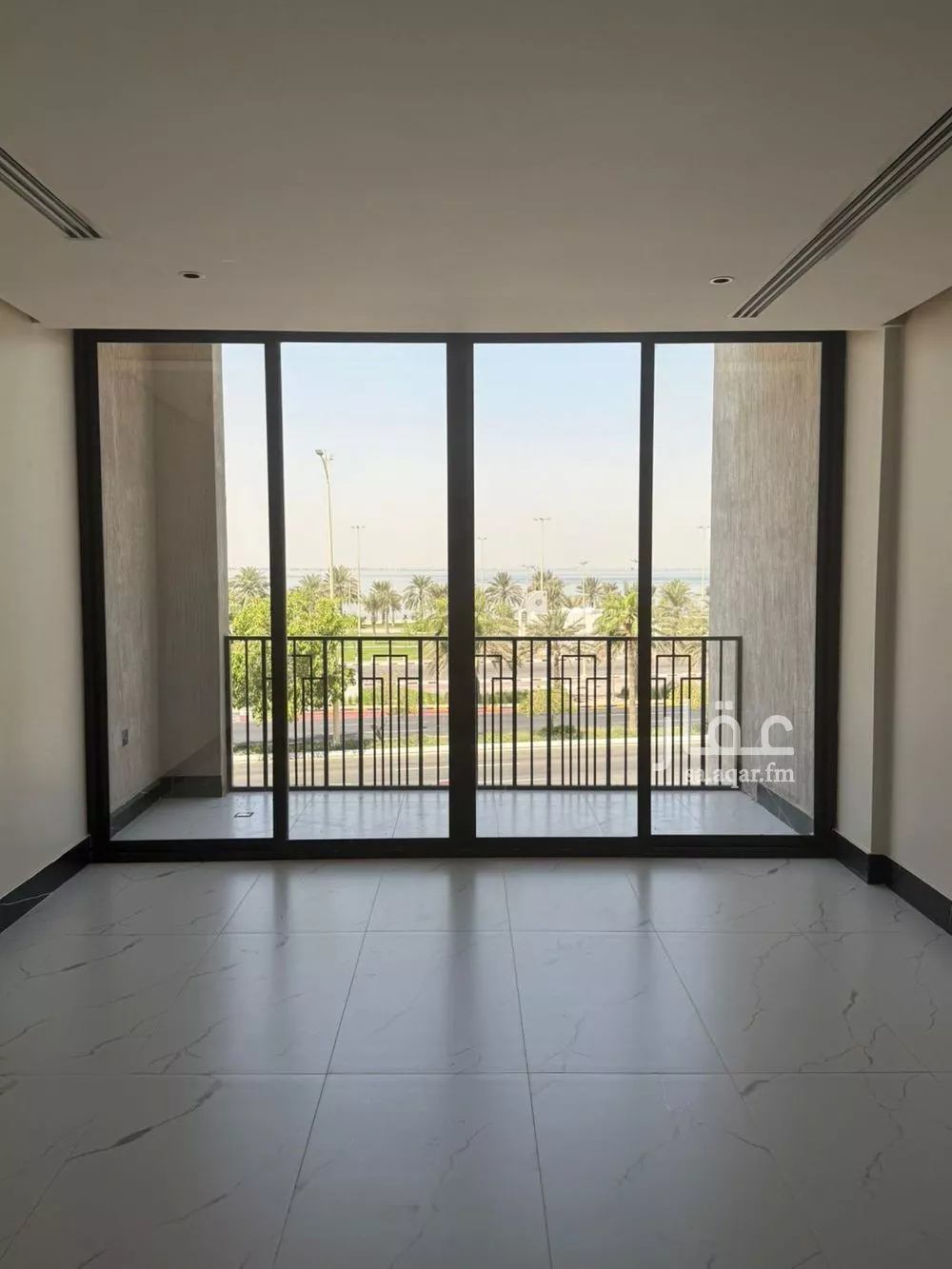 5 bedroom apartment in Ash Shati Al Gharbi 19