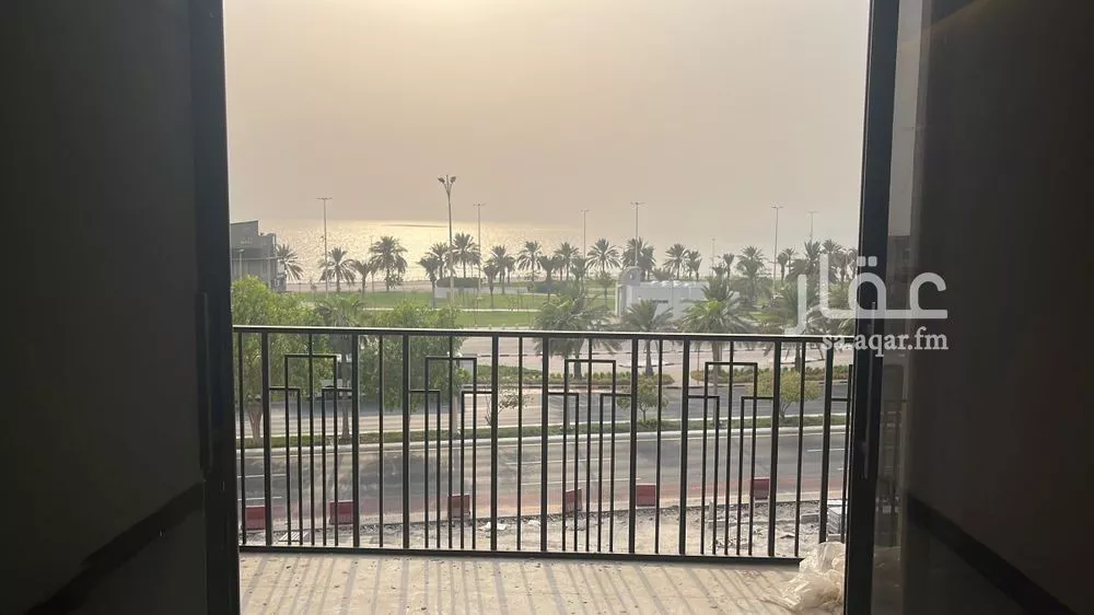 5 bedroom apartment in Ash Shati Al Gharbi 3
