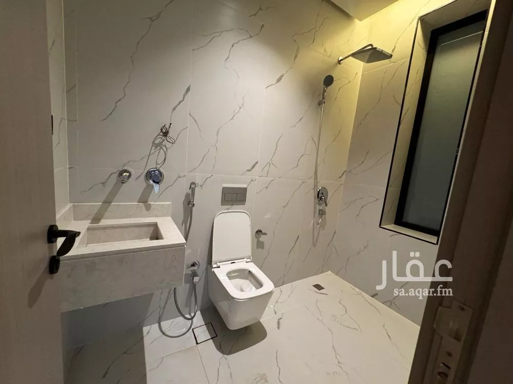5 bedroom apartment in Ash Shati Al Gharbi 3