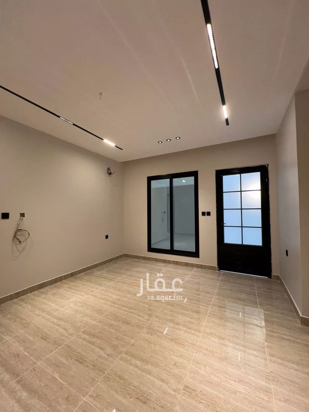 شقة 6 غرف في الندى 11