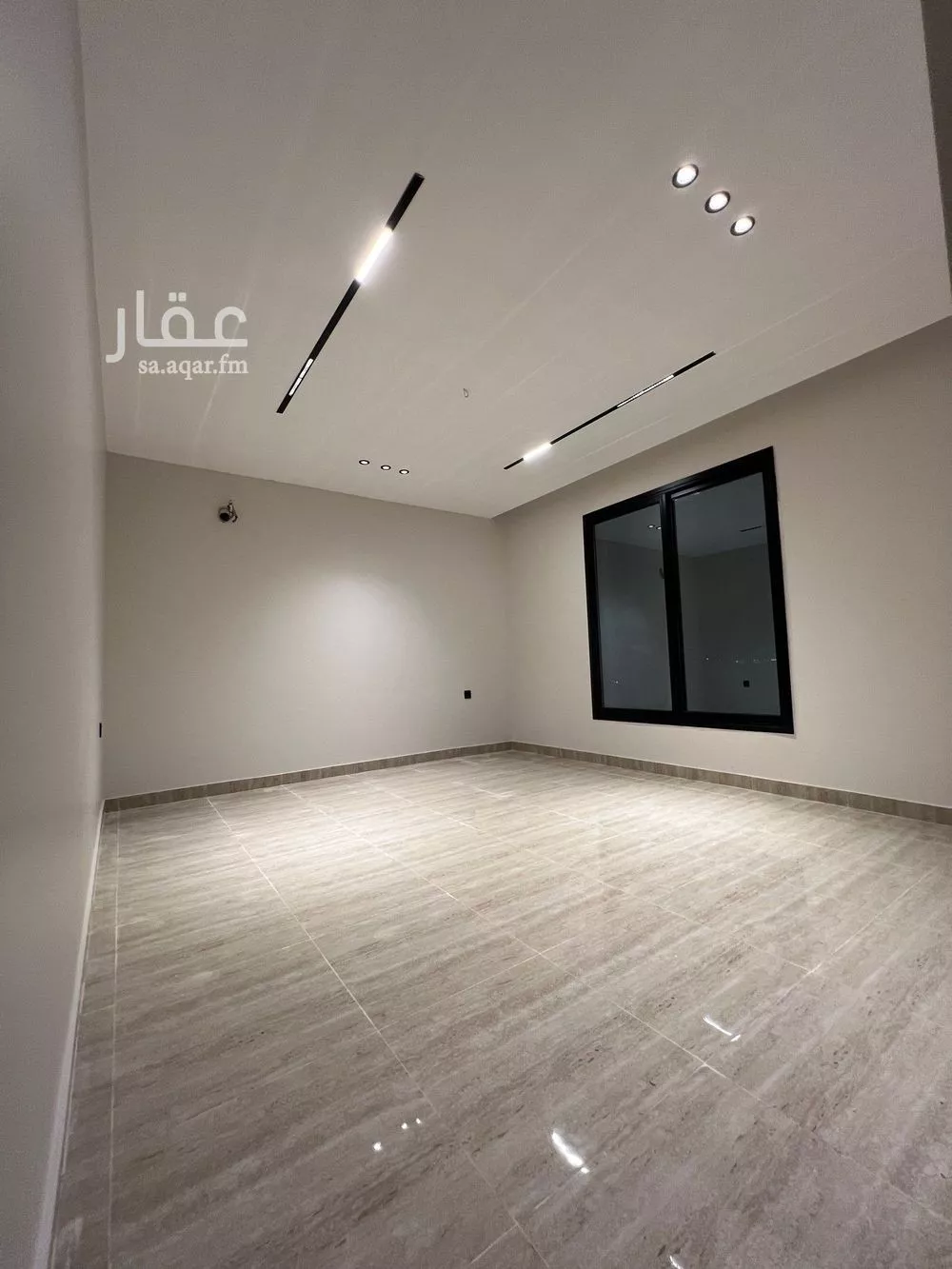 شقة 6 غرف في الندى 7
