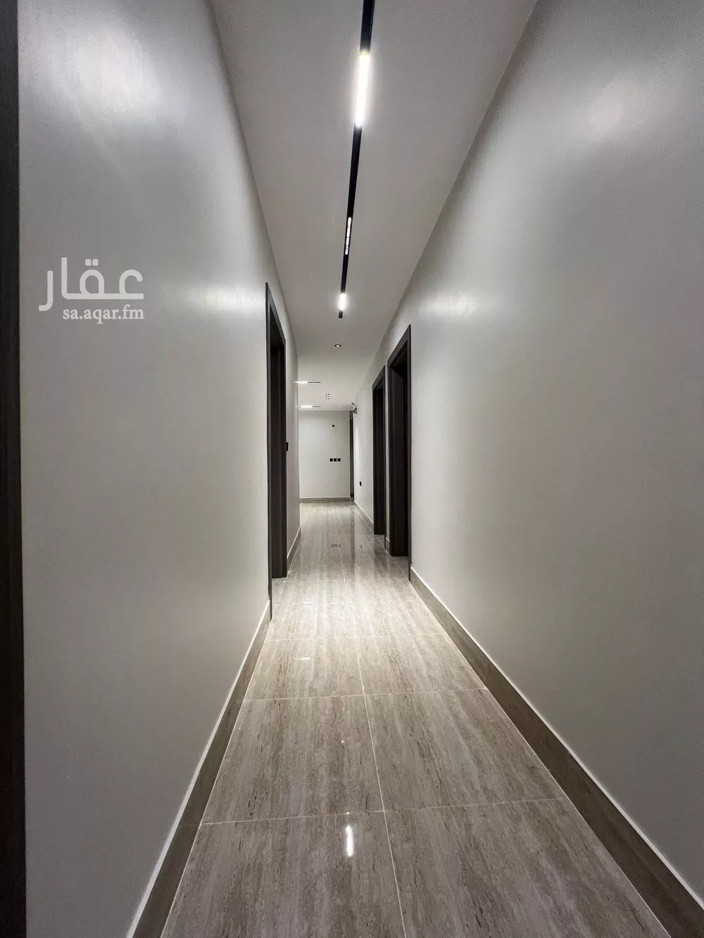 شقة 6 غرف في الندى 5