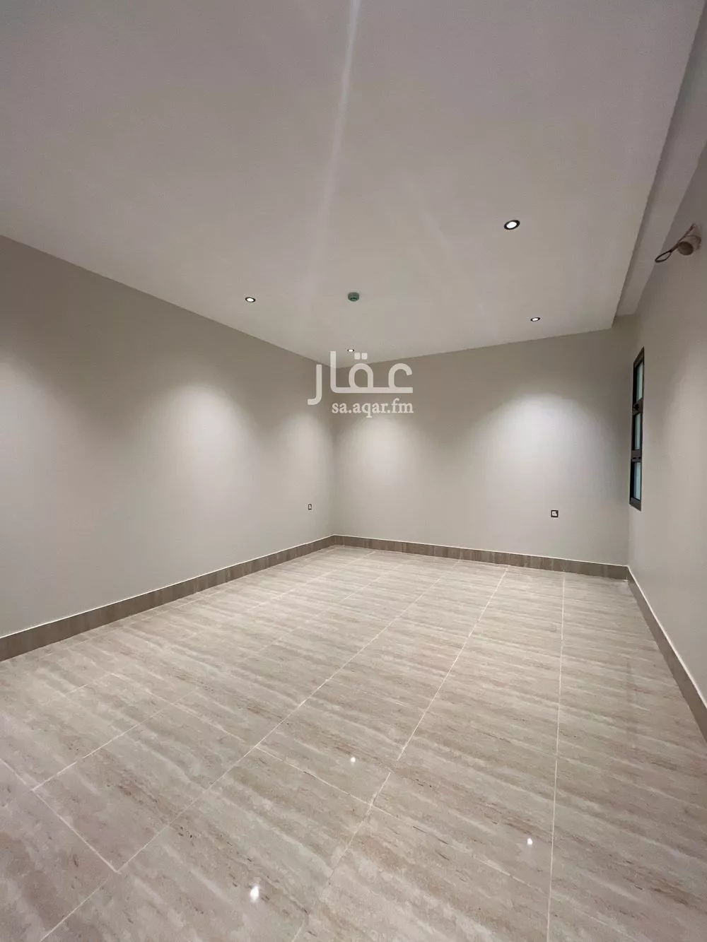شقة 4 غرف في الندى 7