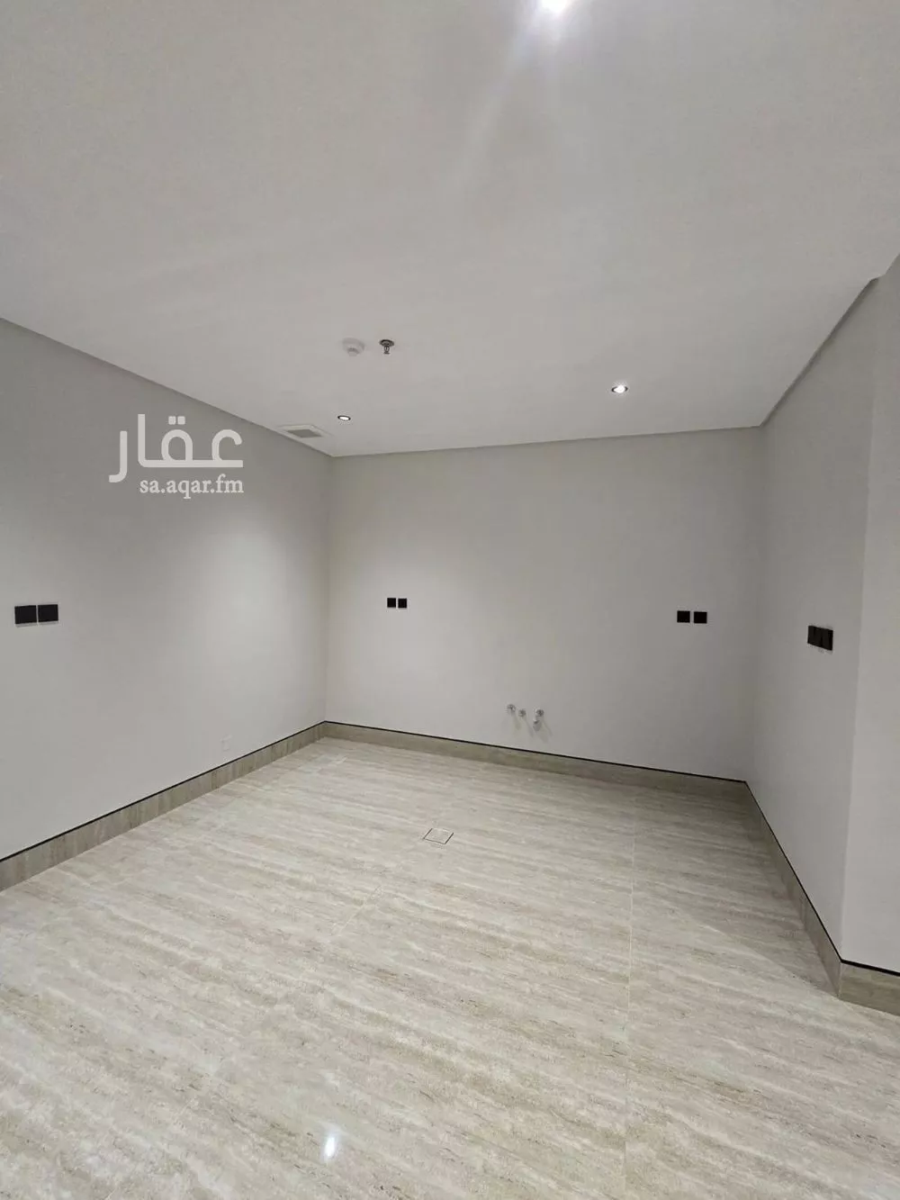 5 bedroom apartment in Dahiat King Fahd 4