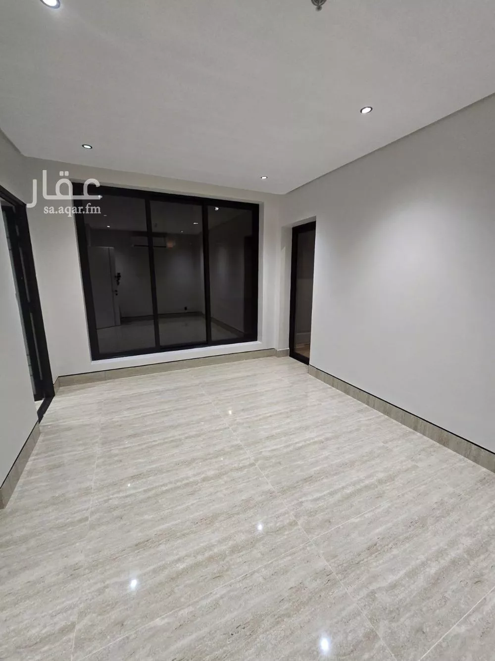 5 bedroom apartment in Dahiat King Fahd 5