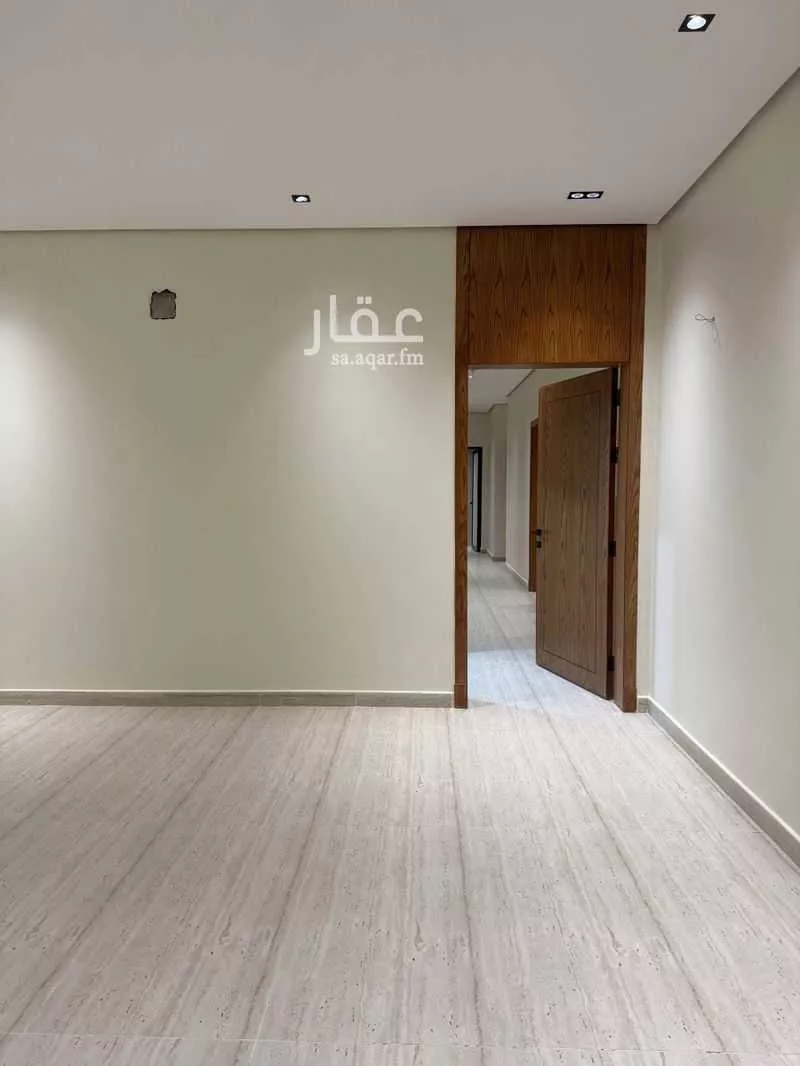 5 bedroom apartment in Dahiat King Fahd 7