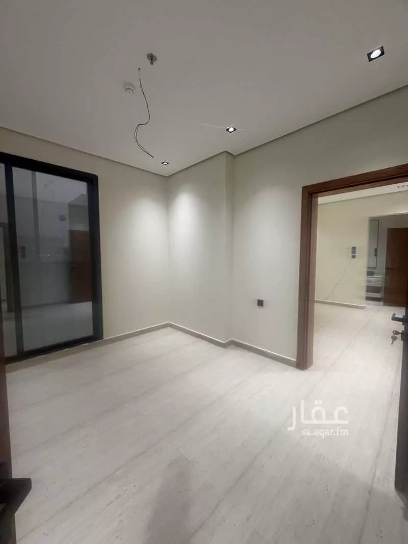 5 bedroom apartment in Dahiat King Fahd 9