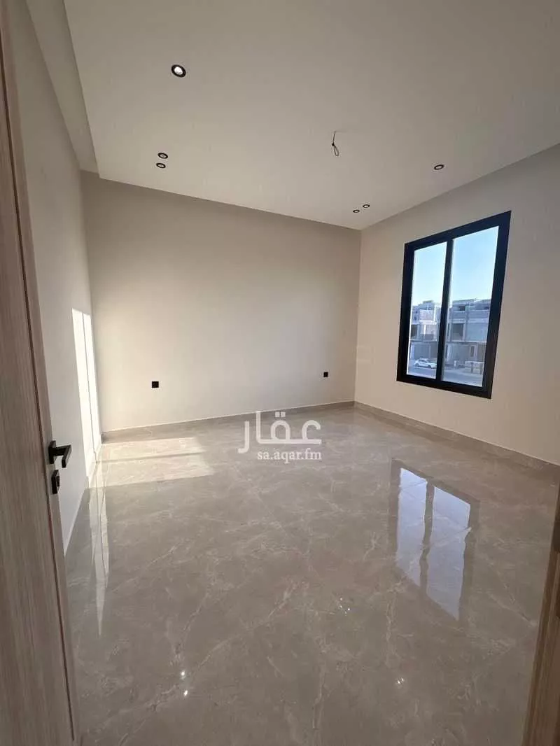 شقة 6 غرف في طيبة 18