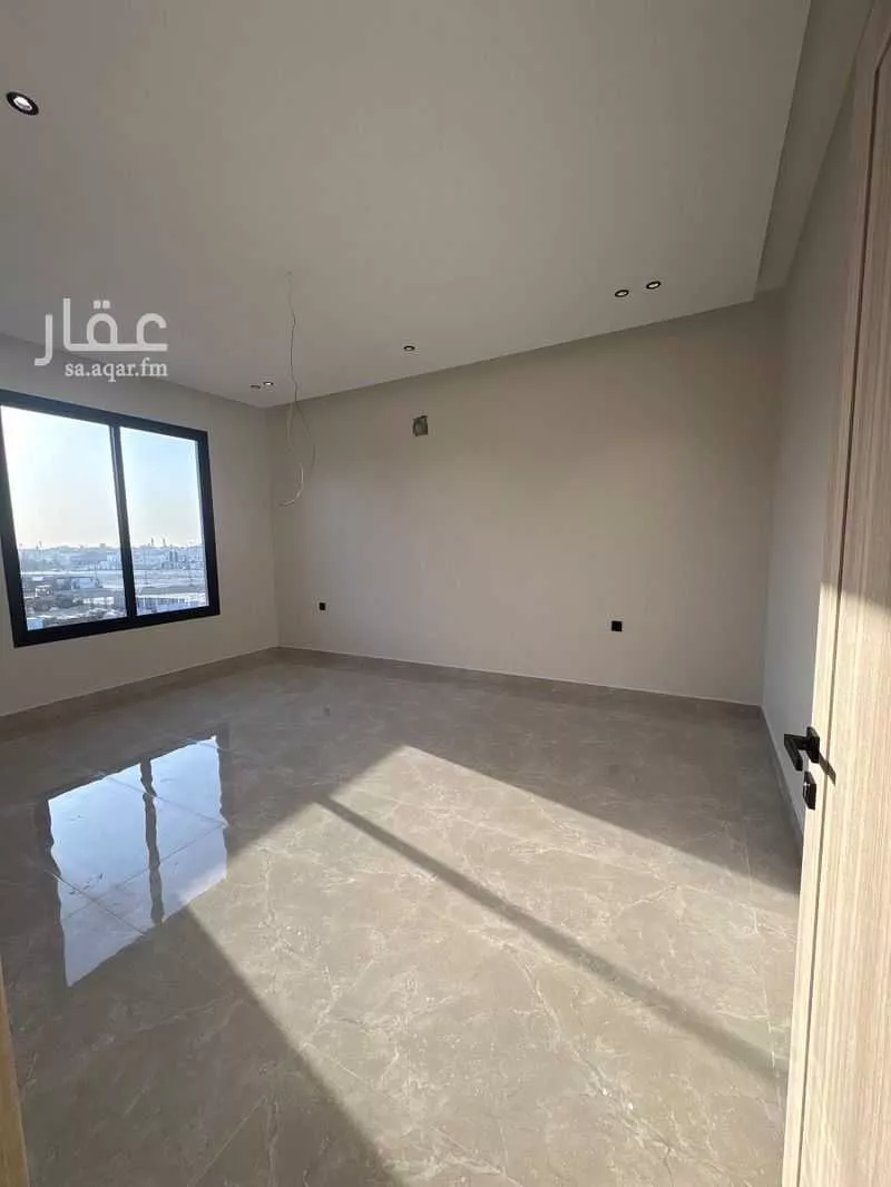 شقة 6 غرف في طيبة 20