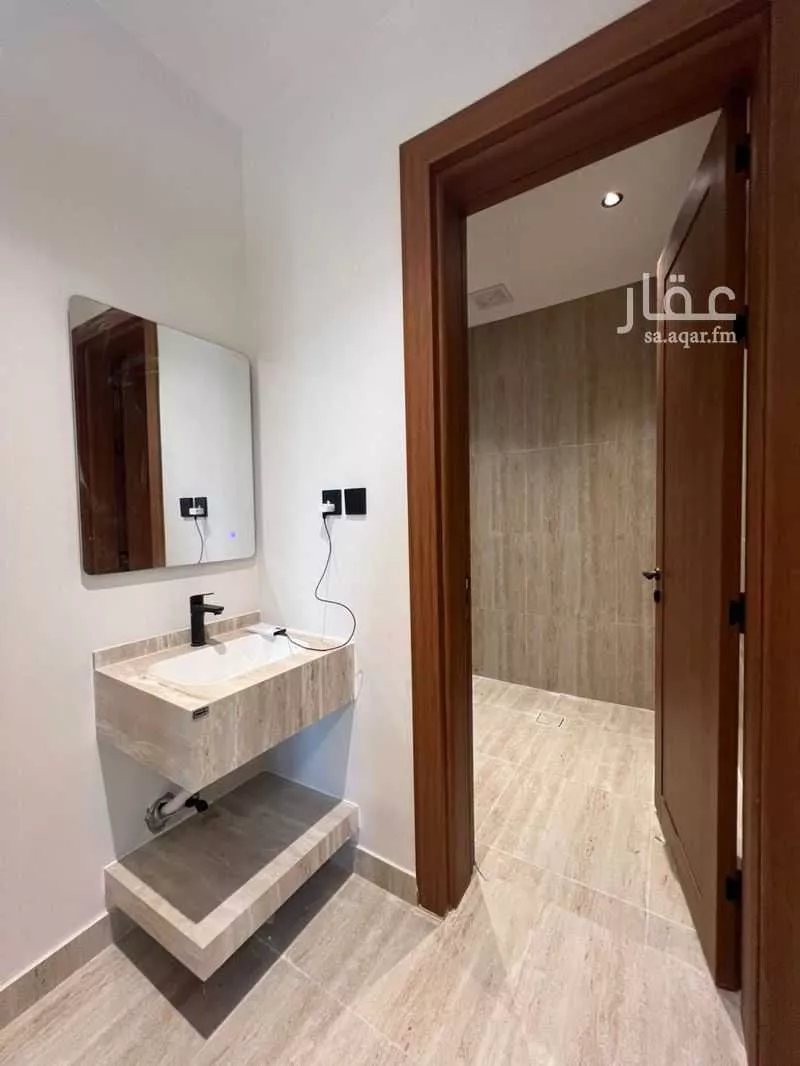 شقة 5 غرف في الندى 25