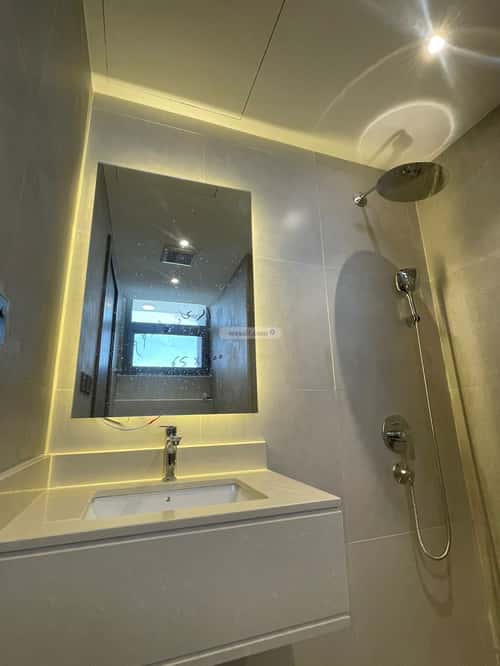 شقة  في الصحافة 1