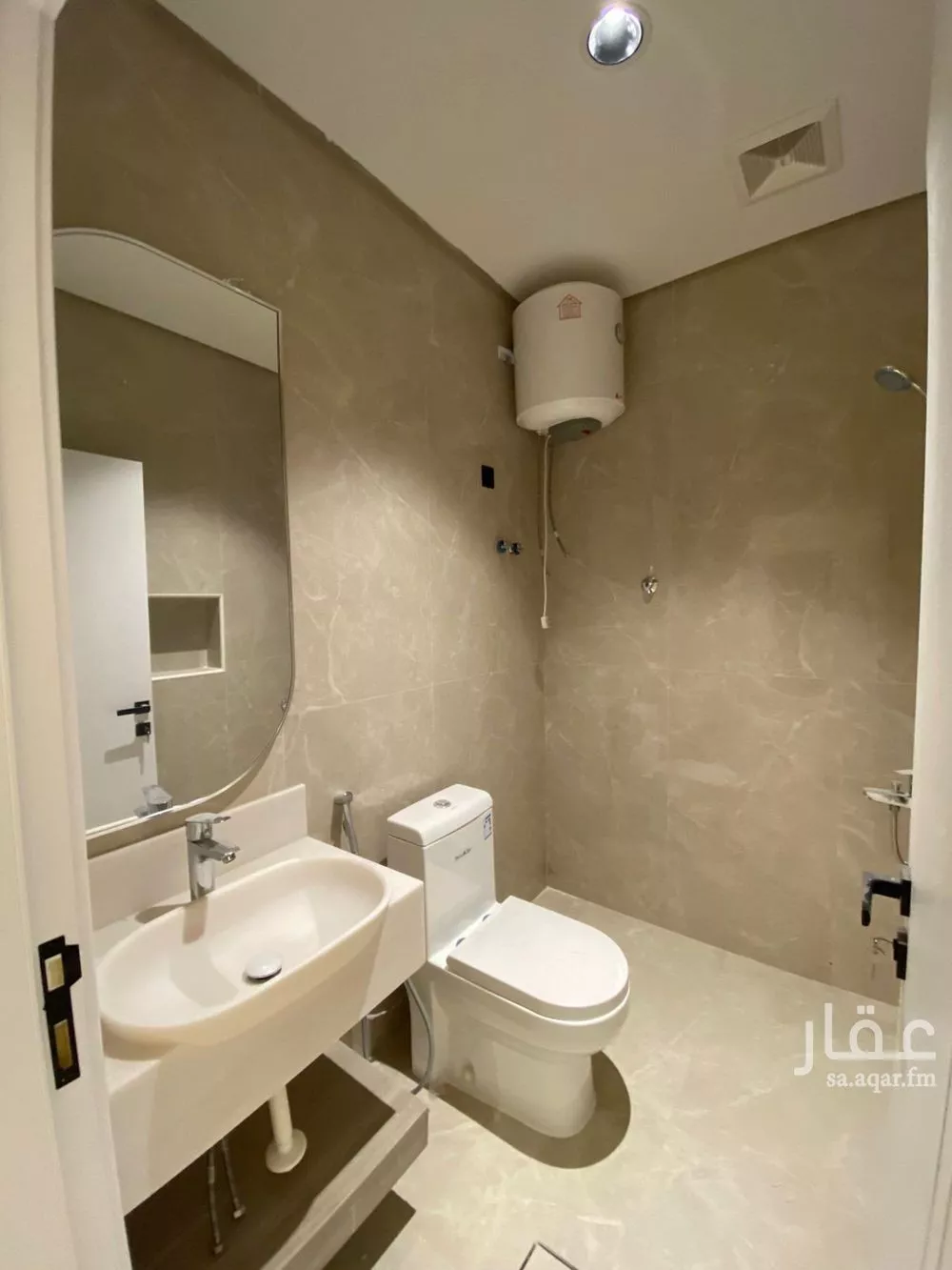 5 bedroom apartment in Ash Shulah 7