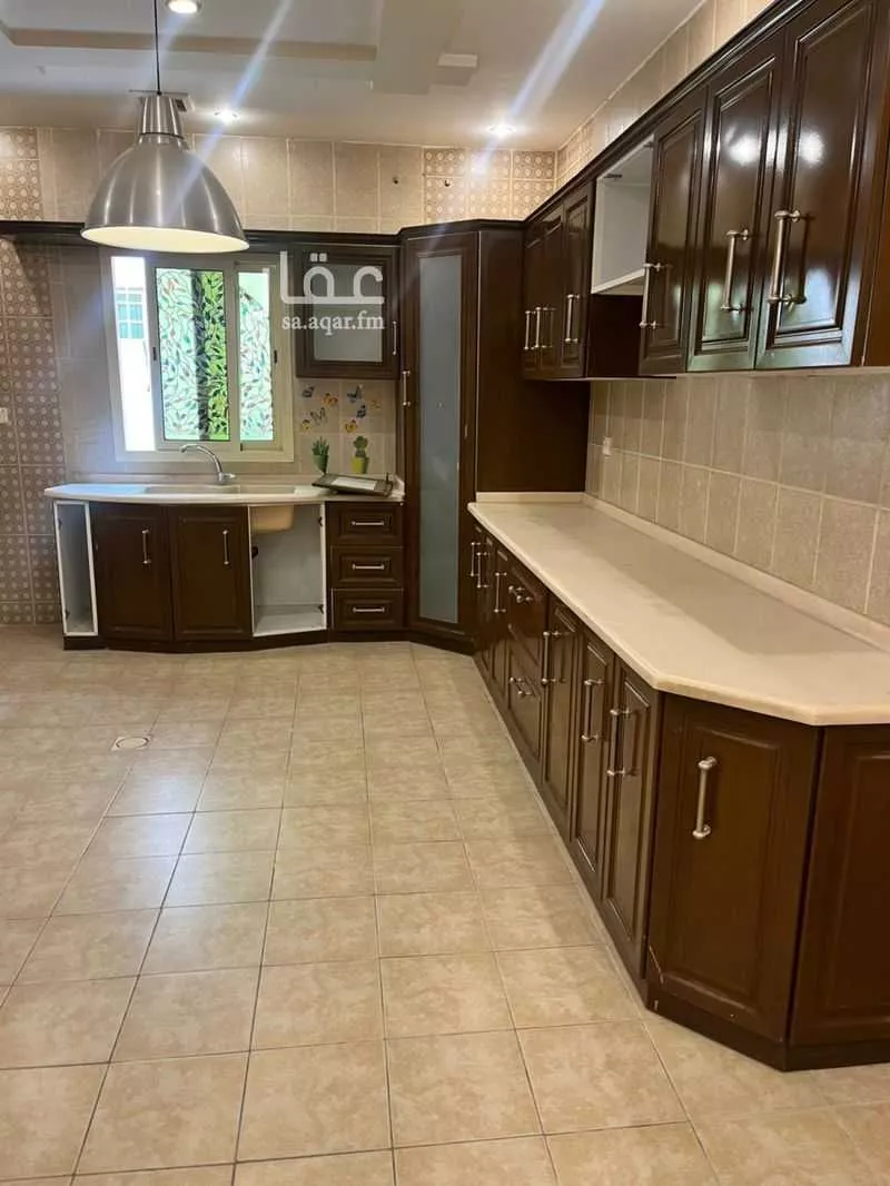 6 bedroom apartment in Taibah 3