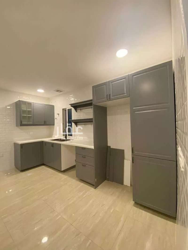 5 bedroom apartment in Ash Shulah 4