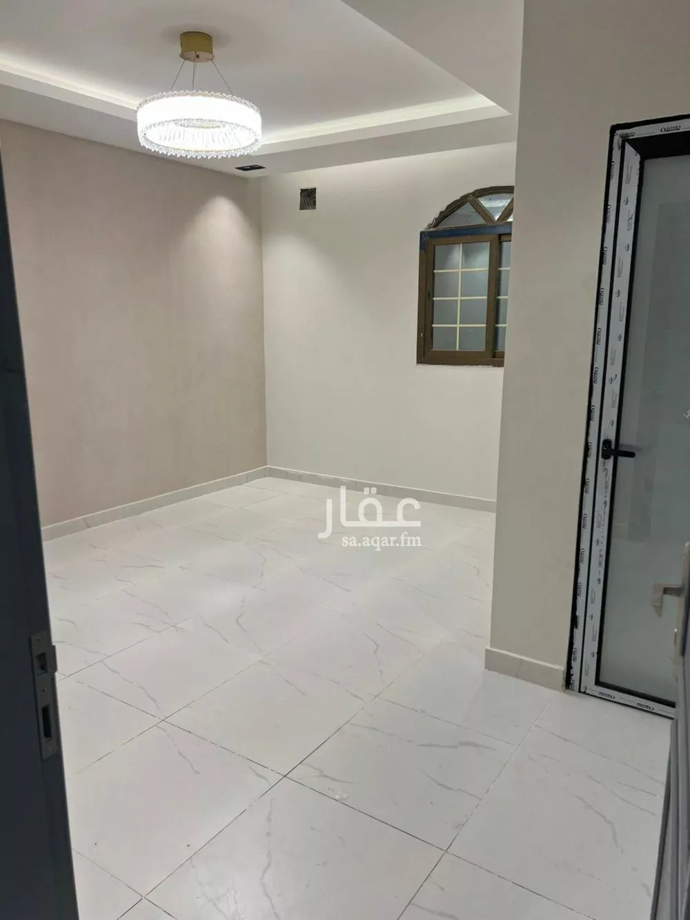 3 bedroom apartment in Dahiat King Fahd 9