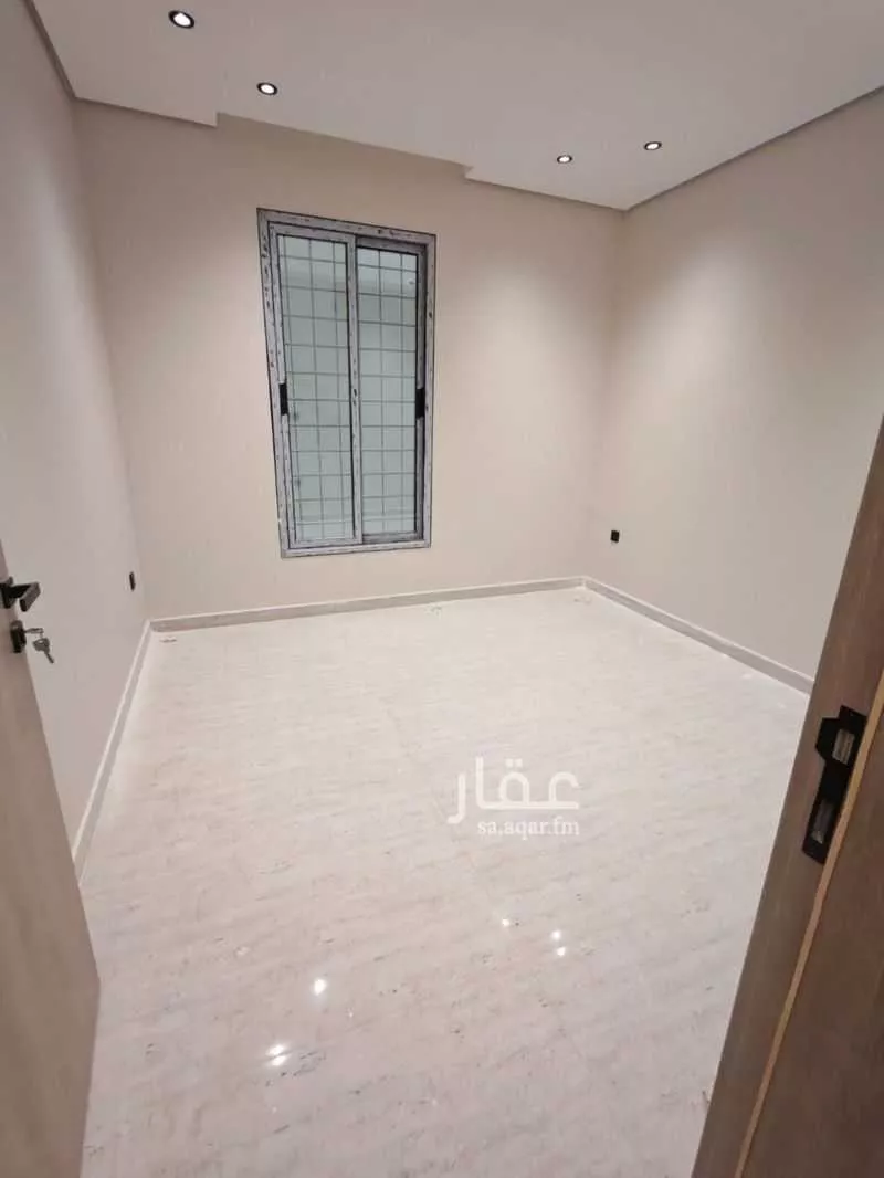 5 bedroom apartment in Ash Shulah 9