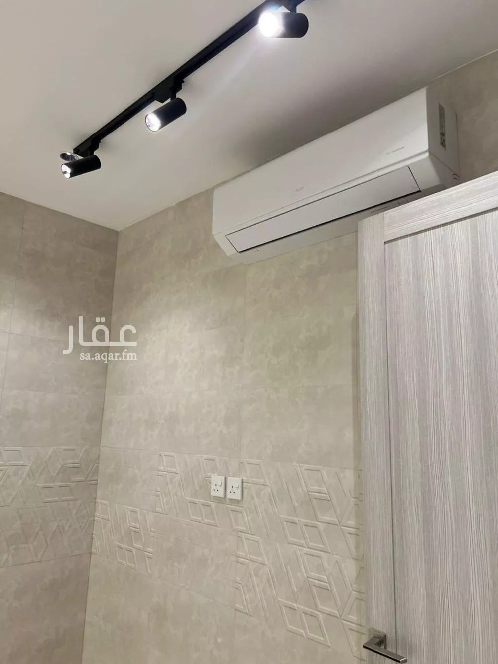 3 bedroom apartment in Al Rawdah 7