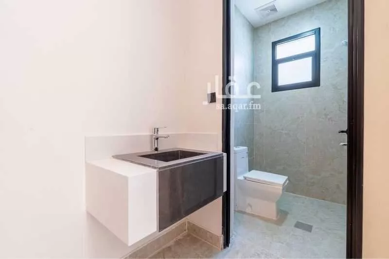 شقة 5 غرف في الروضة 4