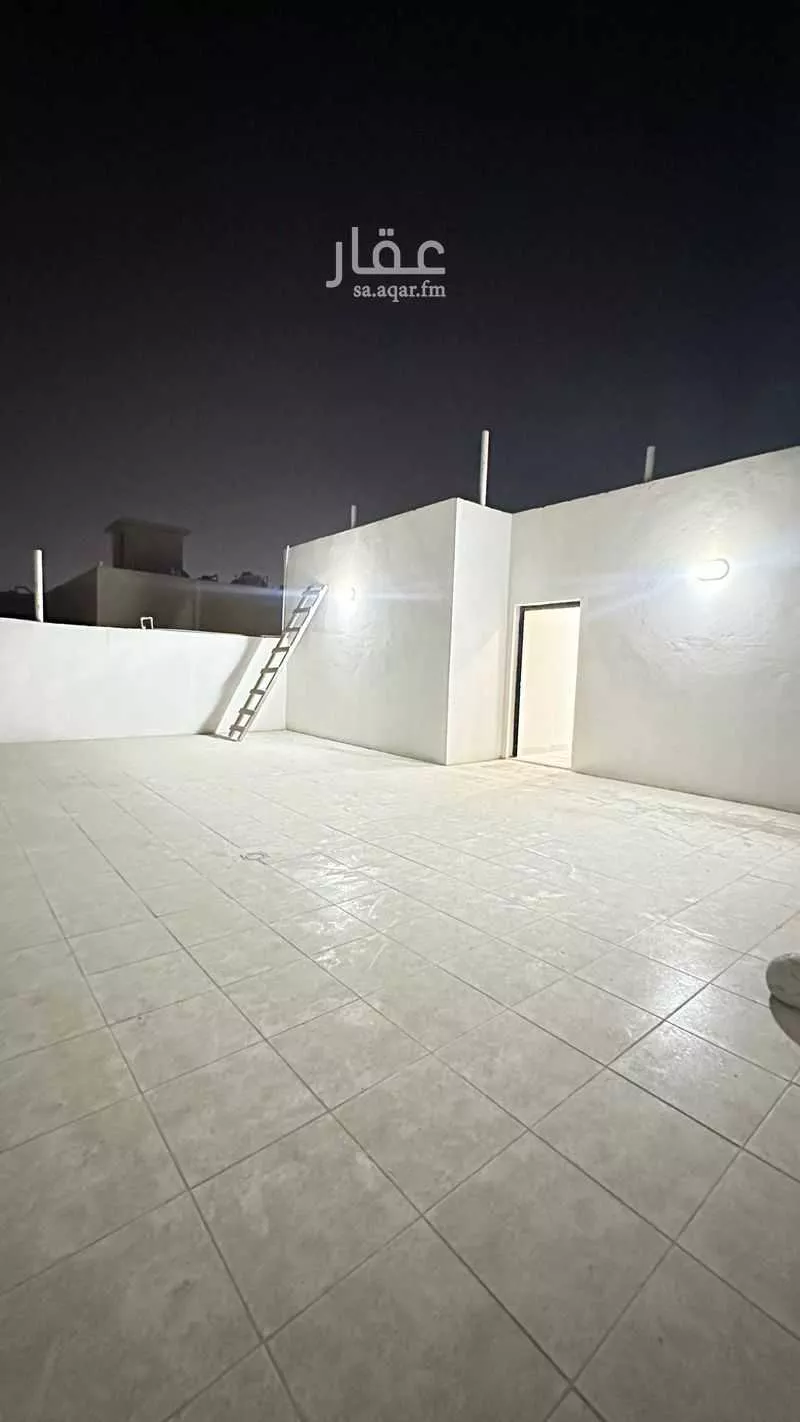 6 bedroom apartment in Uhud 2