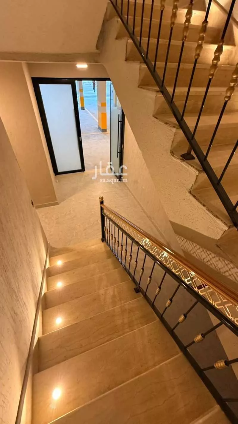6 bedroom apartment in Al Fardus 5