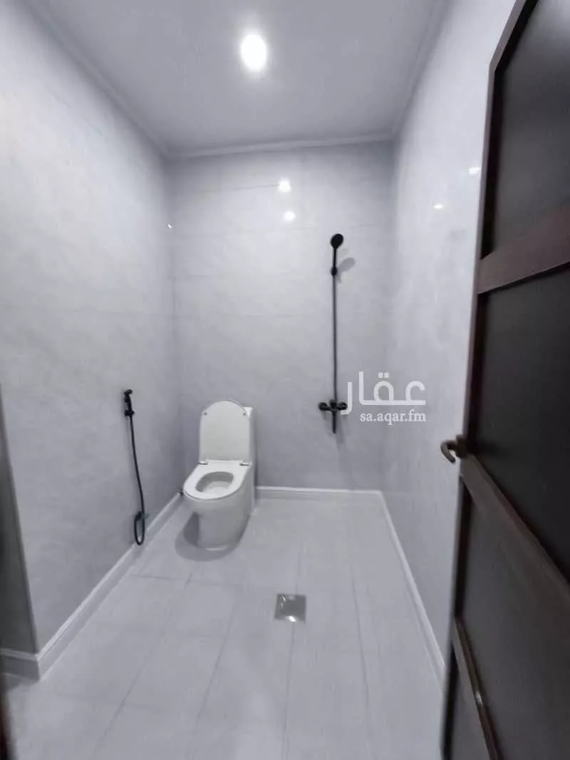 شقة 5 غرف في الندى 13