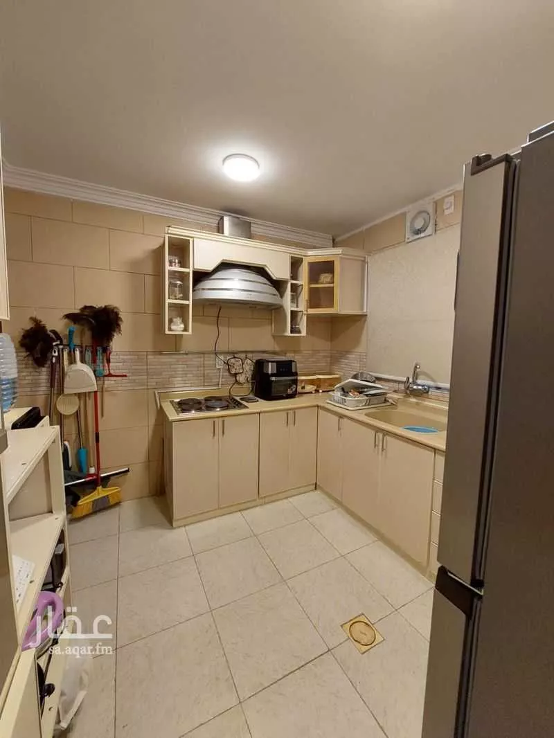 شقة 4 غرف في النور 6