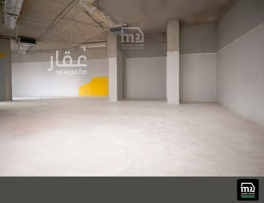 محل 1260 م² في النموذجية 4