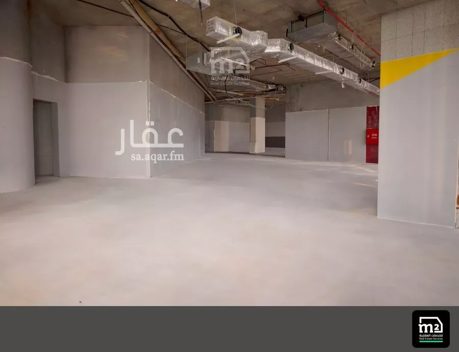 محل 1260 م² في النموذجية 7