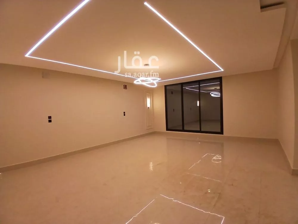9 bedroom villa in Al Aqiq 4