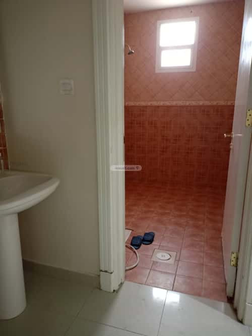 3 bedroom apartment in Dhahrat Laban 3