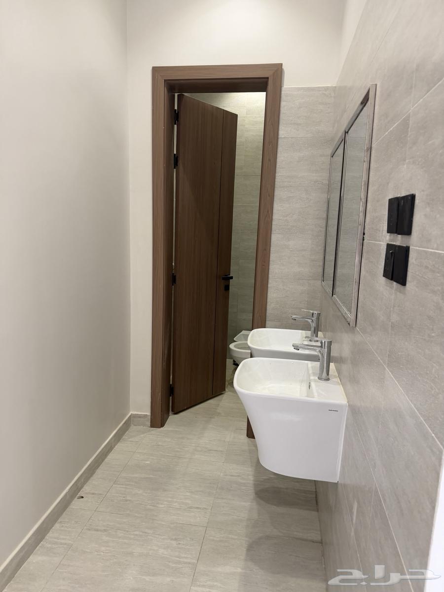 7 bedroom villa in Al Janadriyah, Riyadh 6