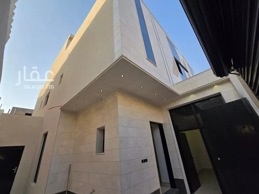 3 bedroom villa in Al Uraija Al Gharbi, Riyadh 25