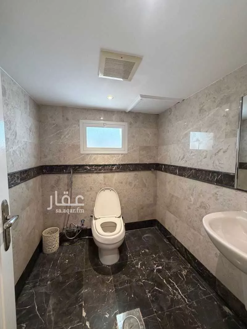 5 bedroom villa in Al Wahah, Riyadh 28