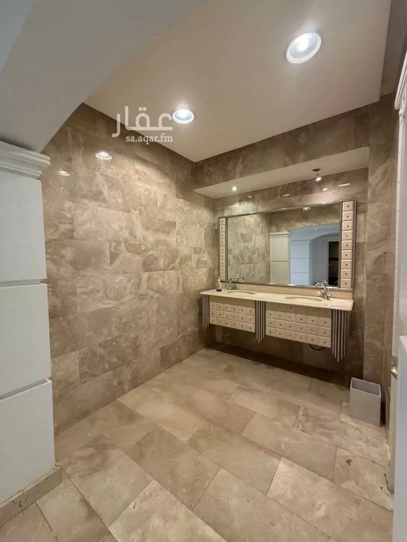 5 bedroom villa in Al Wahah, Riyadh 27