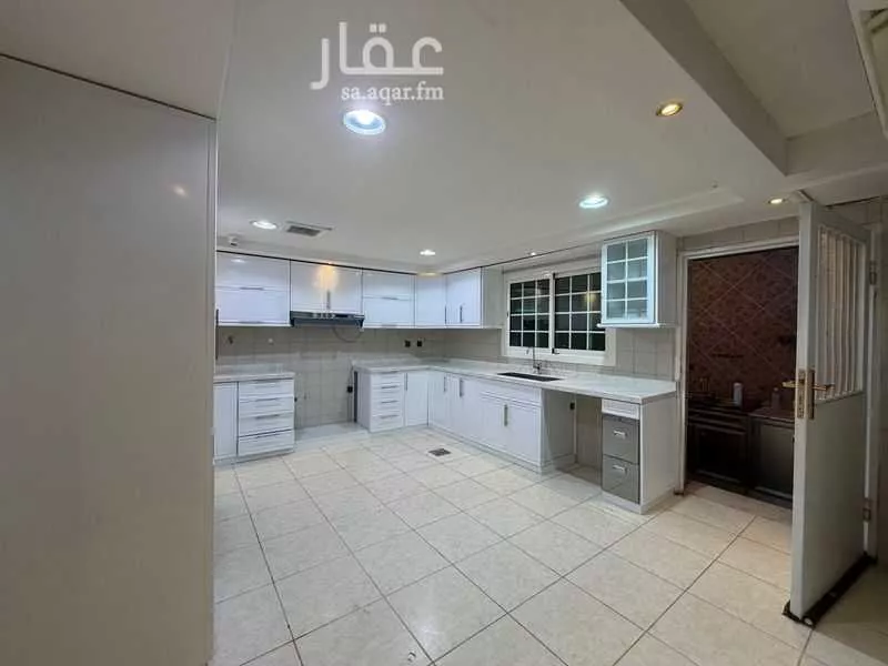 5 bedroom villa in Al Wahah, Riyadh 16