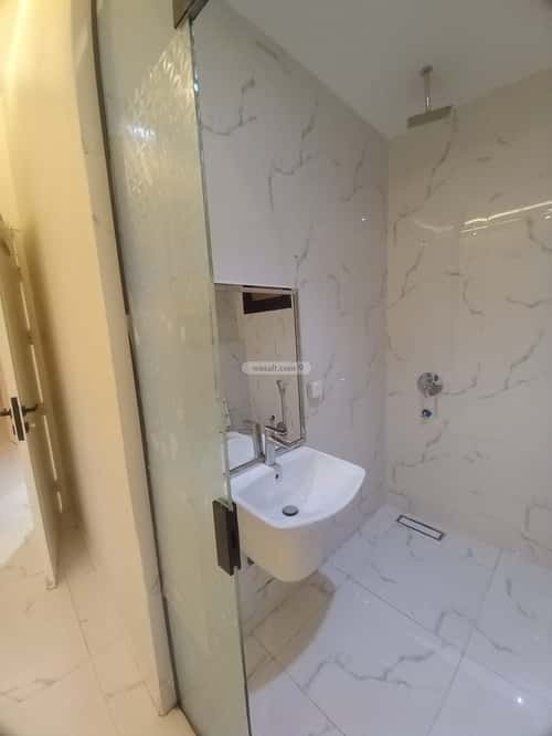 3 bedroom apartment in Dhahrat Laban 10