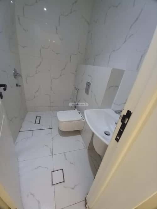 3 bedroom apartment in Dhahrat Laban 7