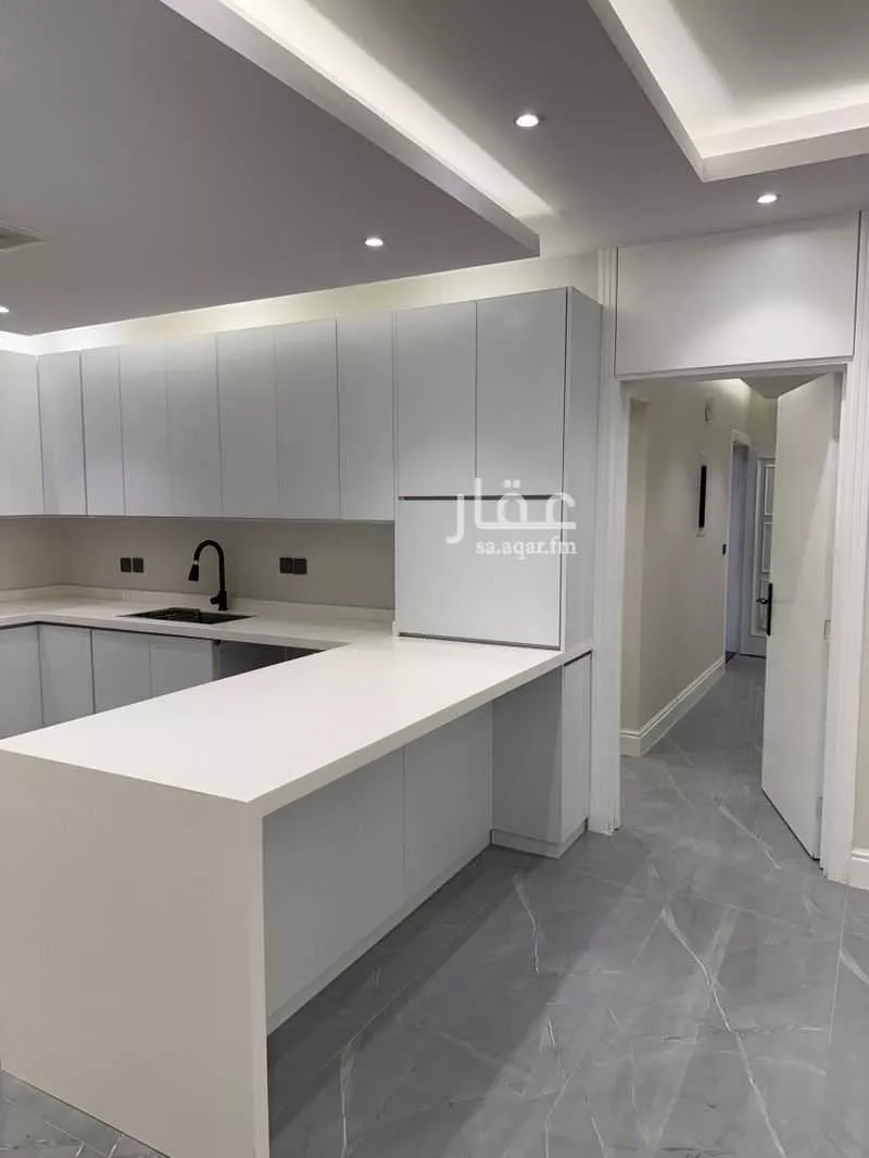 4 bedroom apartment in King Fahd, Riyadh 18