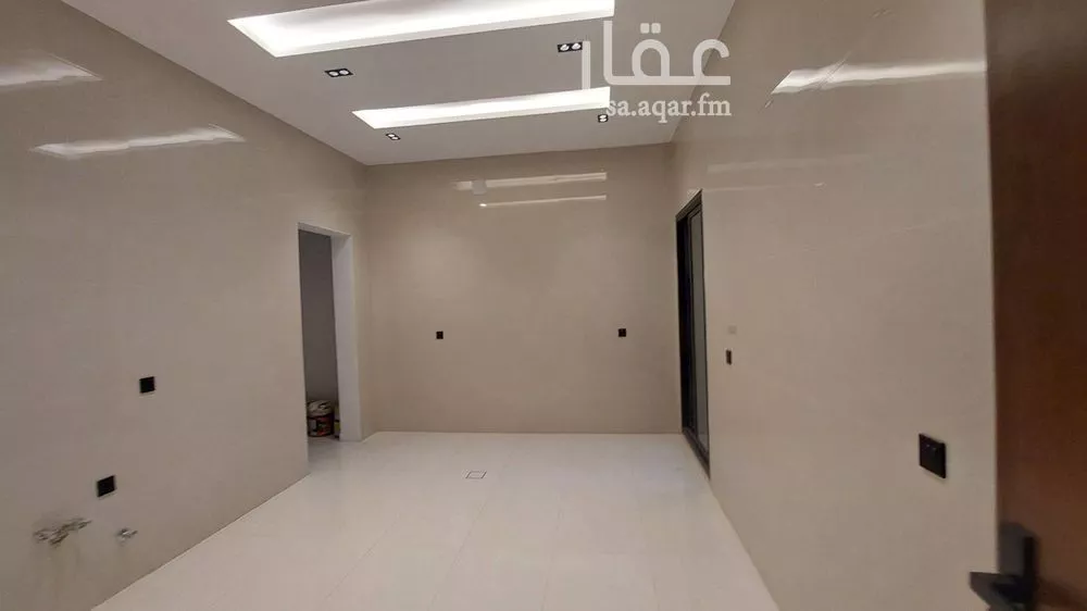 4 bedroom villa in Al Uraija Al Awsat, Riyadh 9