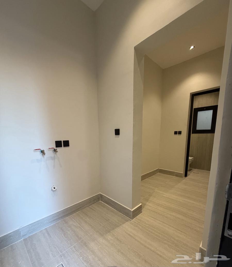 5 bedroom villa in Al Amwaj, Eastern Province 5