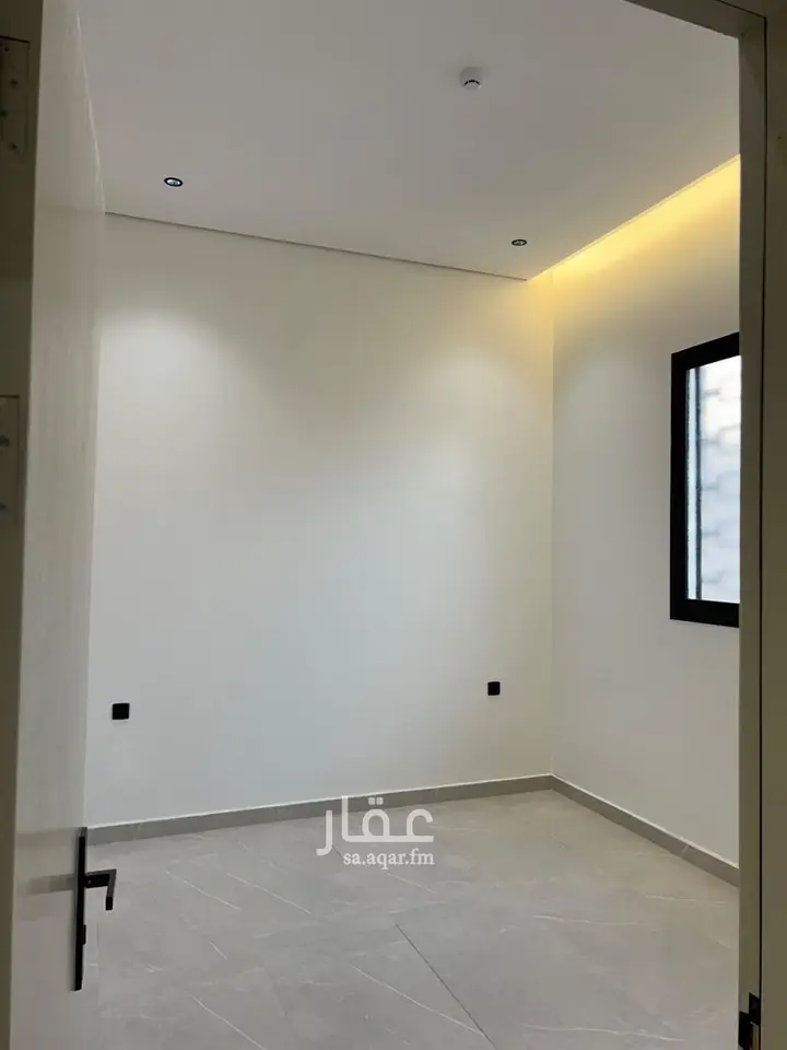 30 bedroom building in Tuwaiq, Riyadh 13