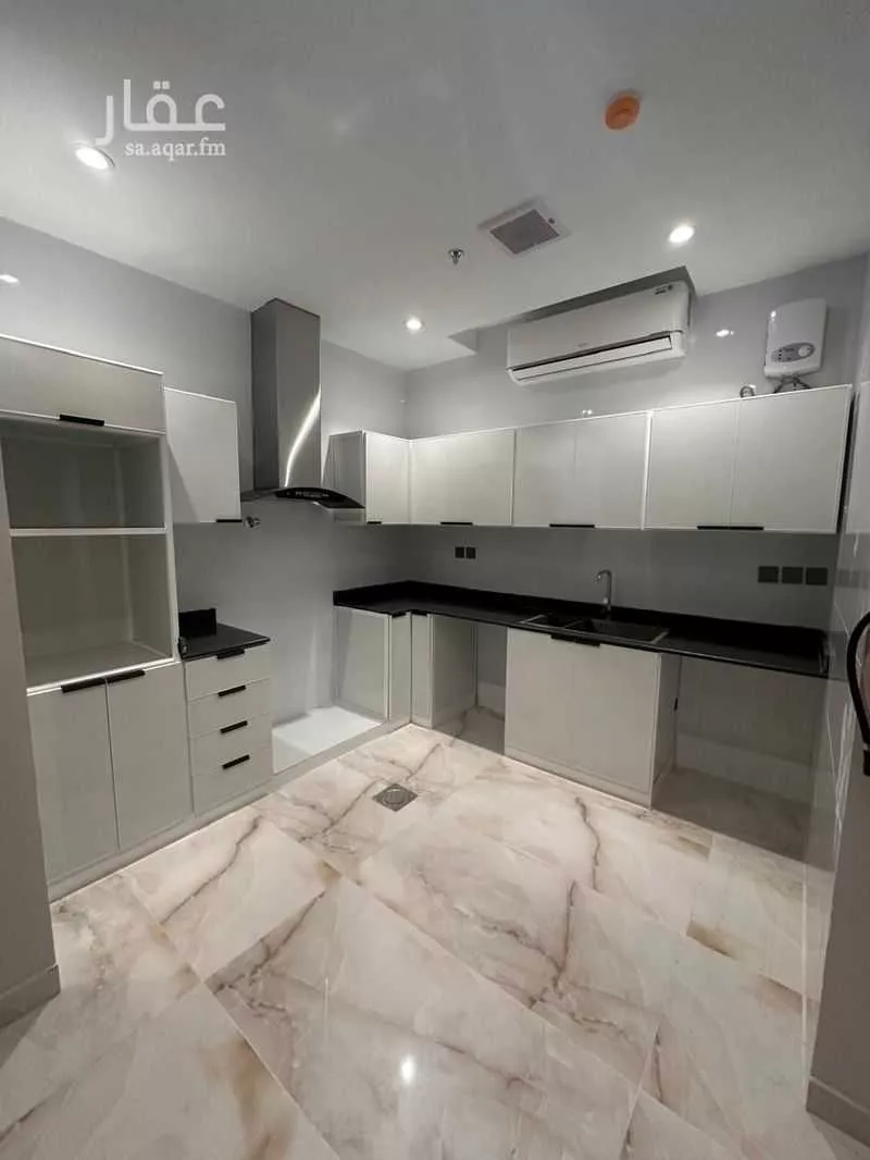 41 bedroom building in Al Narjis, Riyadh 5