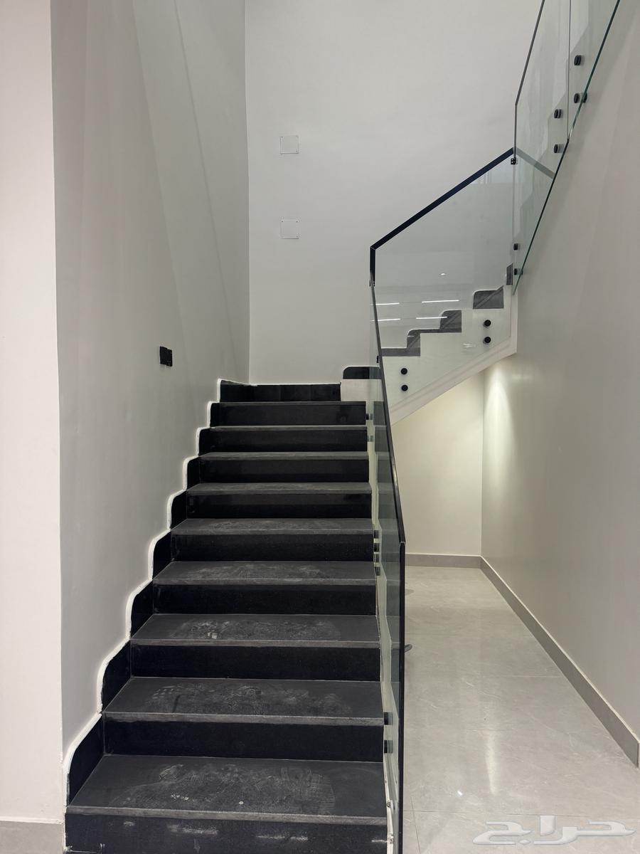 6 bedroom villa in Al Bayan, Riyadh 23