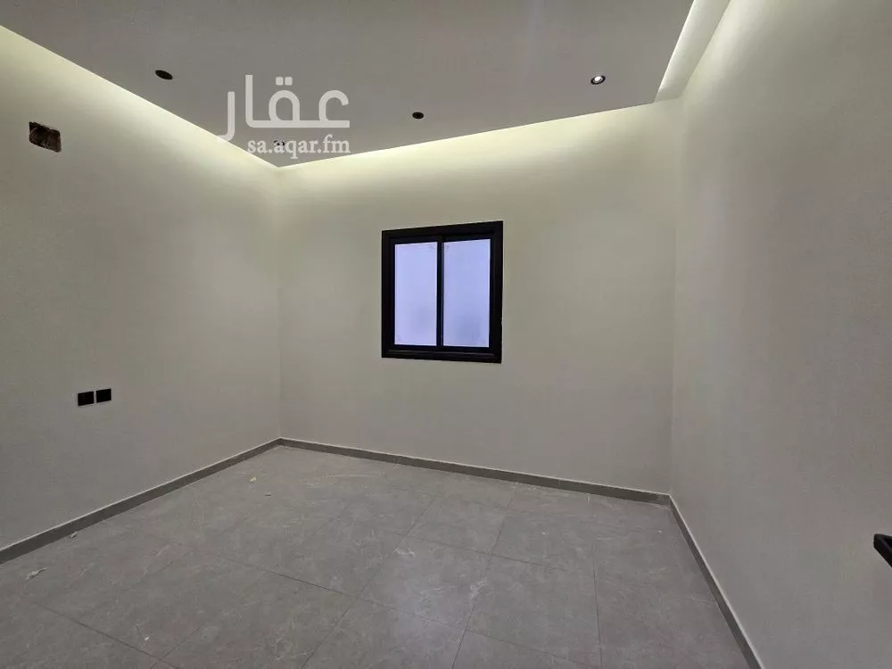 4 bedroom floor in Badr 8