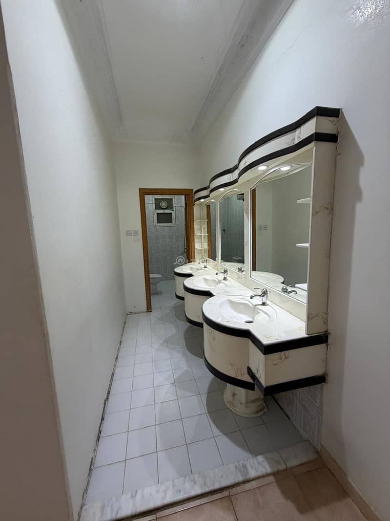 4 bedroom villa in Al Yarmouk, Riyadh 2